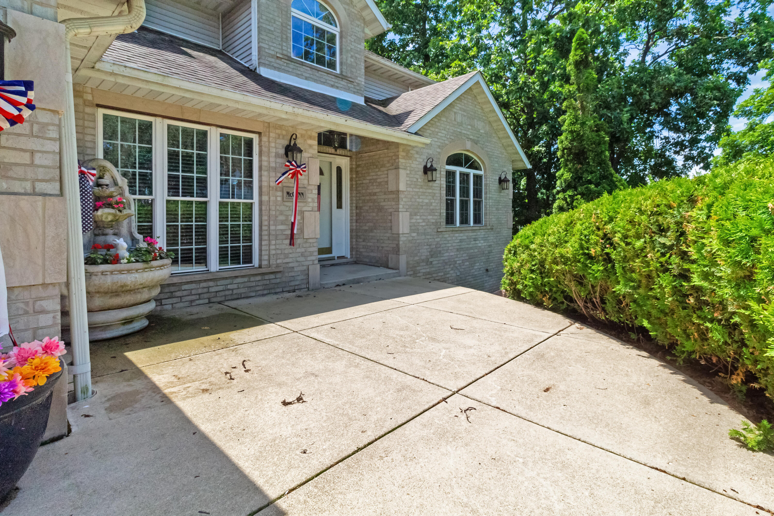 1739 Beachview Court Crown Point, IN 46307 - Photo 6 of 82 3000x2000