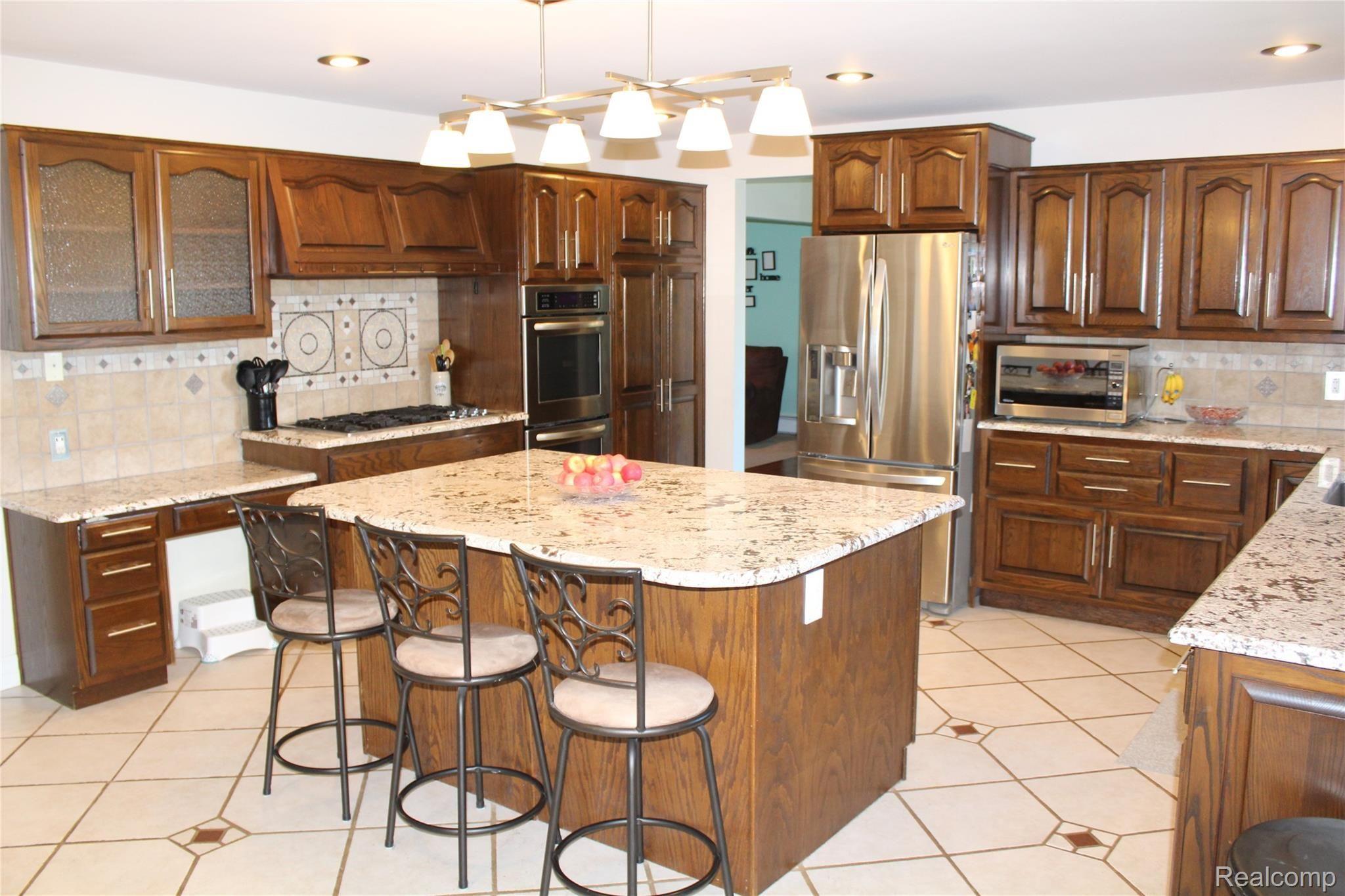 9170 Bennett Lake Road Fenton, MI 48430 - Photo 22 of 79 IMG_4018.JPG