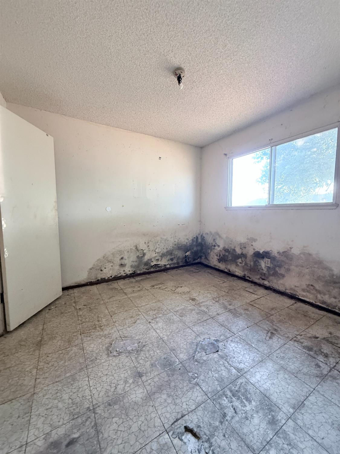 621 Funston Way Modesto, CA 95357 - Photo 7 of 10 Gallery Image 7