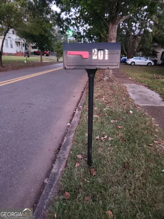 $8,900 | 201 4th Avenue Southeast, Thomaston, GA 30286