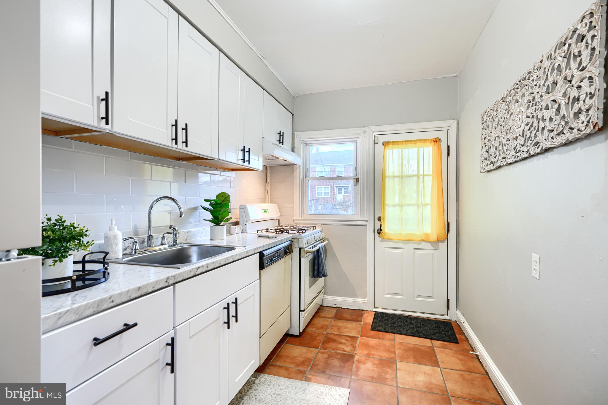 1346 Pentwood Road Baltimore, MD 21239 - Photo 14 of 44