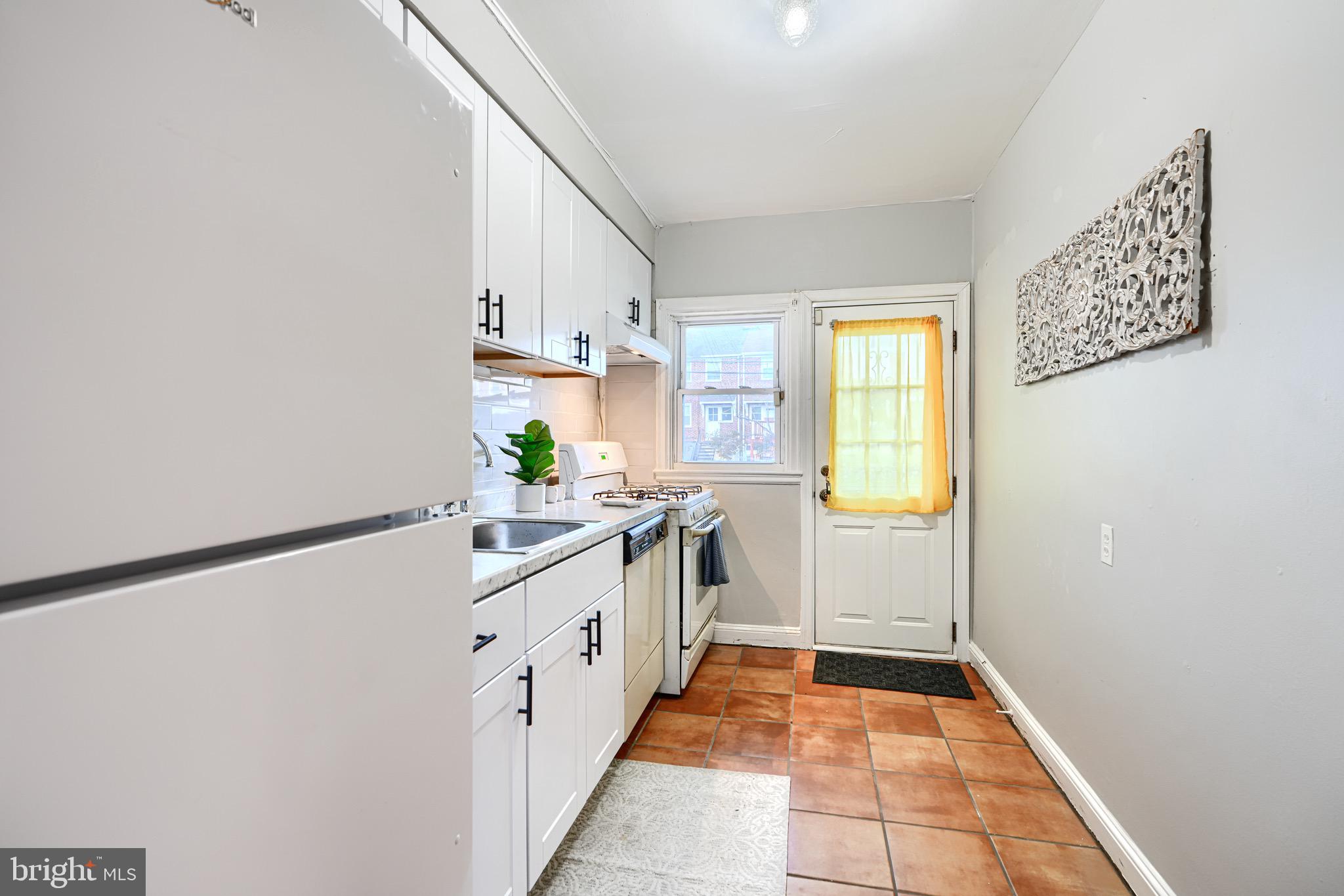 1346 Pentwood Road Baltimore, MD 21239 - Photo 16 of 44