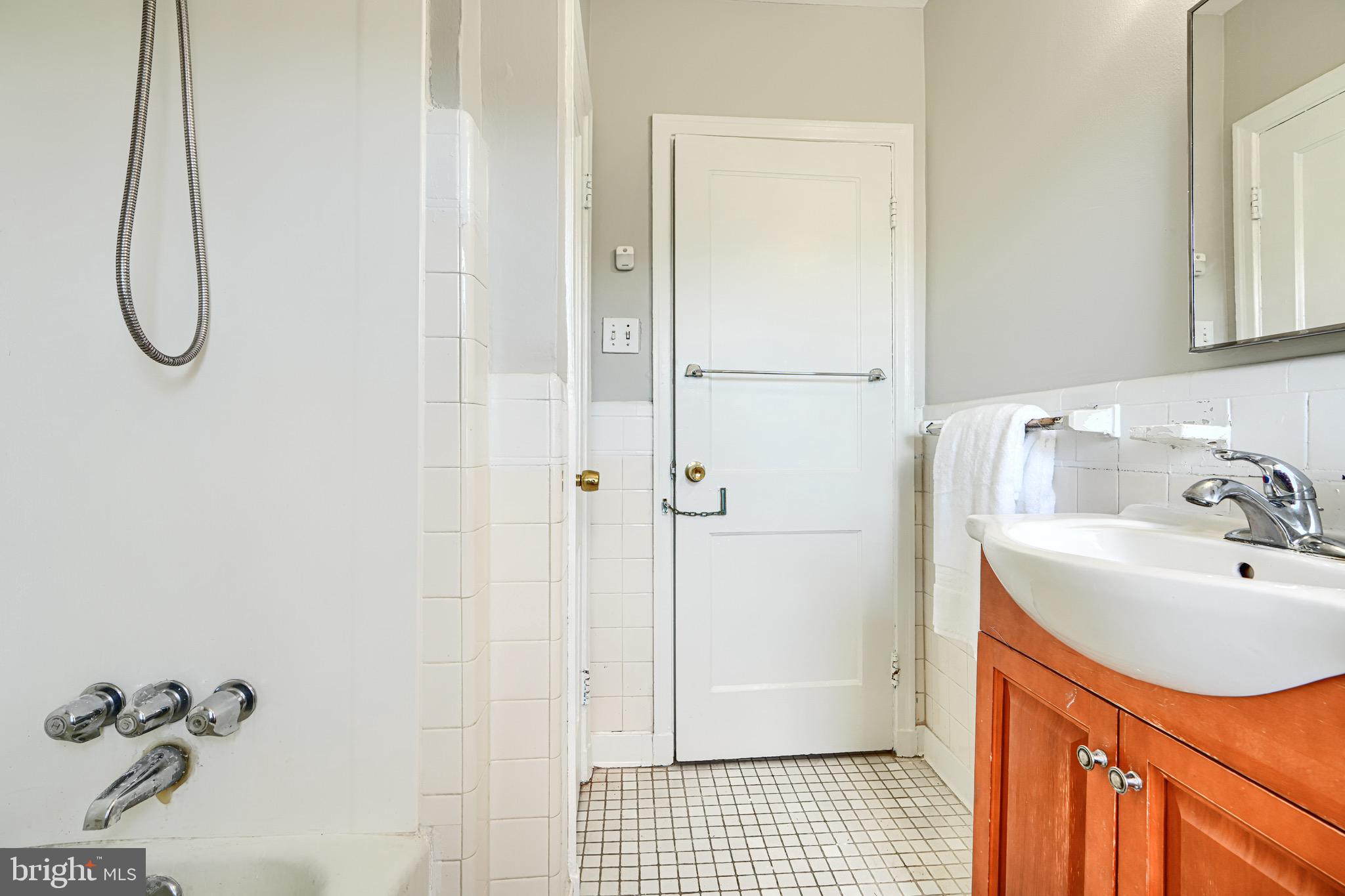 1346 Pentwood Road Baltimore, MD 21239 - Photo 25 of 44