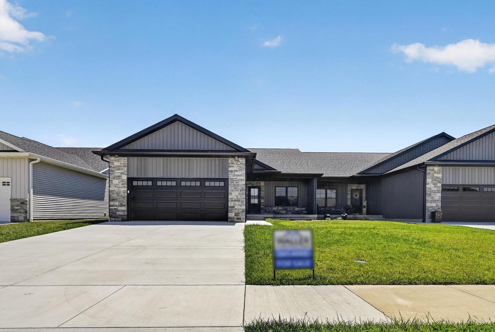 1704 Blenheim Drive Springfield, IL 62711 - Photo 1 of 52