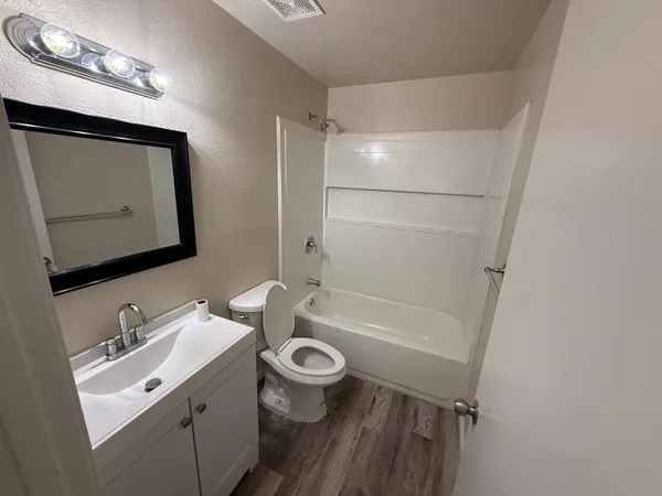 $479,900 | 4833 East Lane Avenue, Unit 101, Fresno, CA 93727