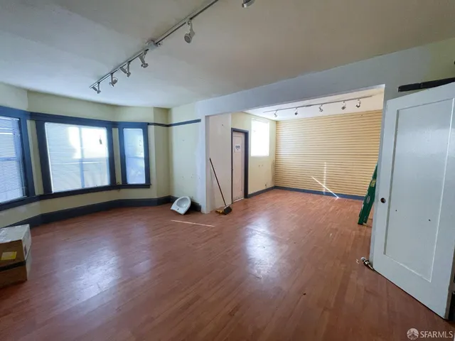 $6,150 | 2115-2117 Taraval Street, San Francisco, CA 94116