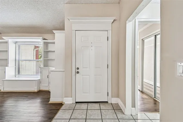 $350,000 | 1565 Long Pond Drive, Valrico, FL 33594