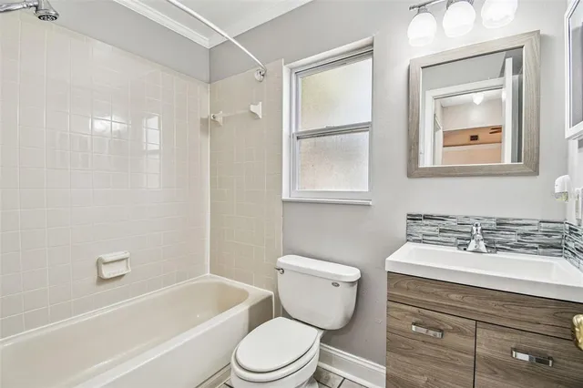 $350,000 | 1565 Long Pond Drive, Valrico, FL 33594