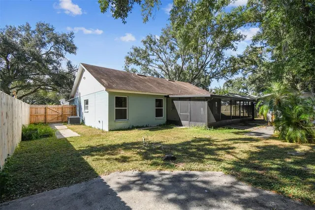 $350,000 | 1565 Long Pond Drive, Valrico, FL 33594