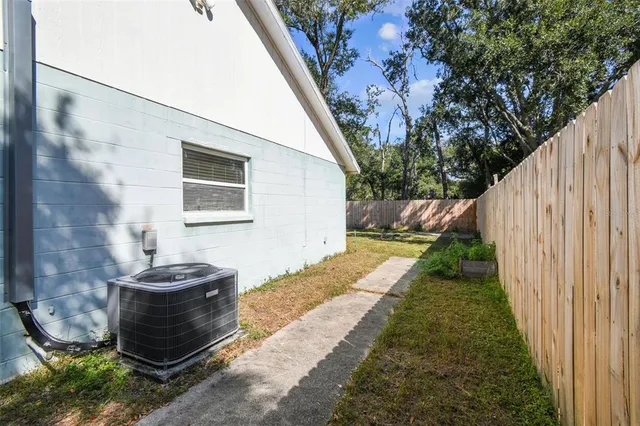 $350,000 | 1565 Long Pond Drive, Valrico, FL 33594