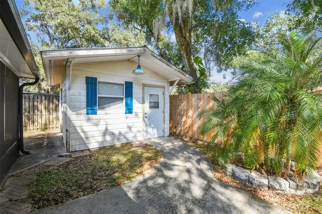 $350,000 | 1565 Long Pond Drive, Valrico, FL 33594