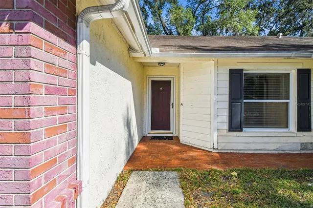 $350,000 | 1565 Long Pond Drive, Valrico, FL 33594