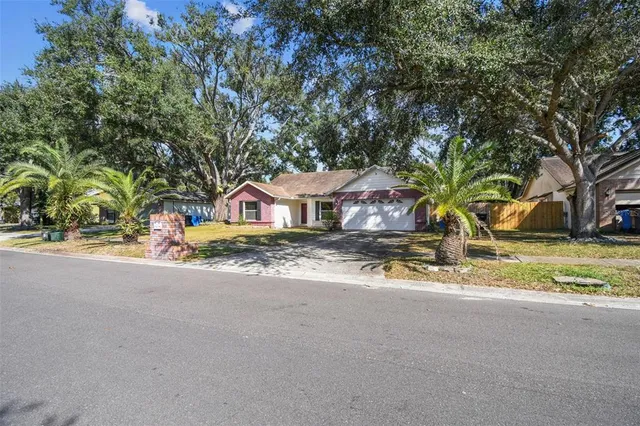 $350,000 | 1565 Long Pond Drive, Valrico, FL 33594