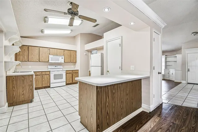 $350,000 | 1565 Long Pond Drive, Valrico, FL 33594