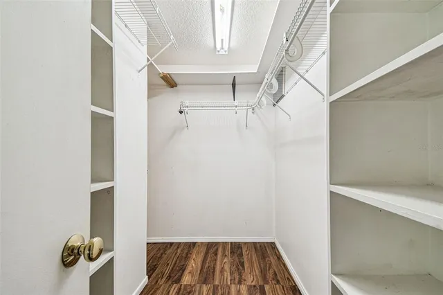 $350,000 | 1565 Long Pond Drive, Valrico, FL 33594