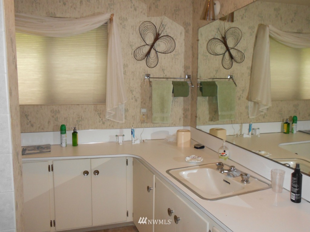2127 Cascade Way Longview, WA 98632 - Photo 12 of 18 Gallery Image 12