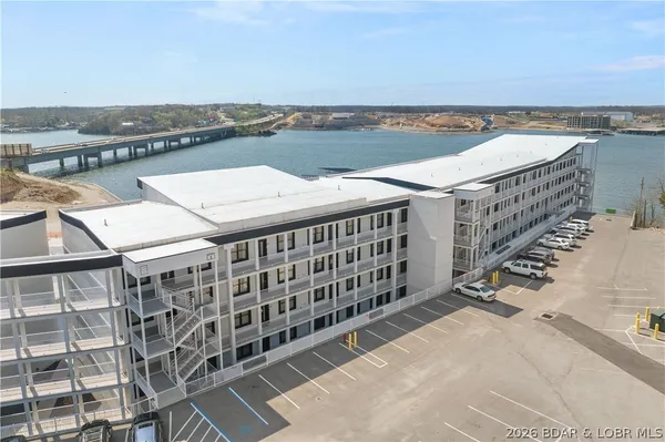 $625,000 | 1055 Topsider Lane, Unit 212, Osage Beach, MO 65065