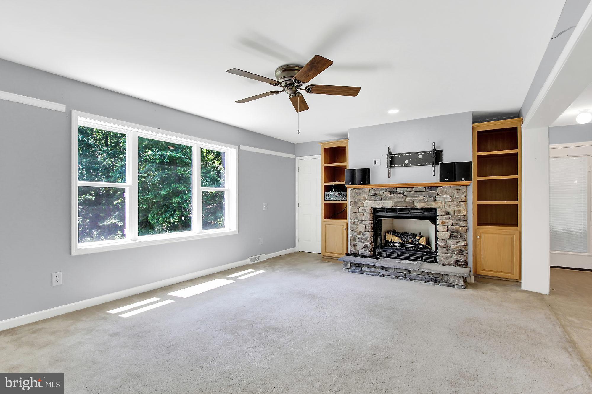 420 Miller Road Delta, PA 17314 - Photo 11 of 37 Living Room