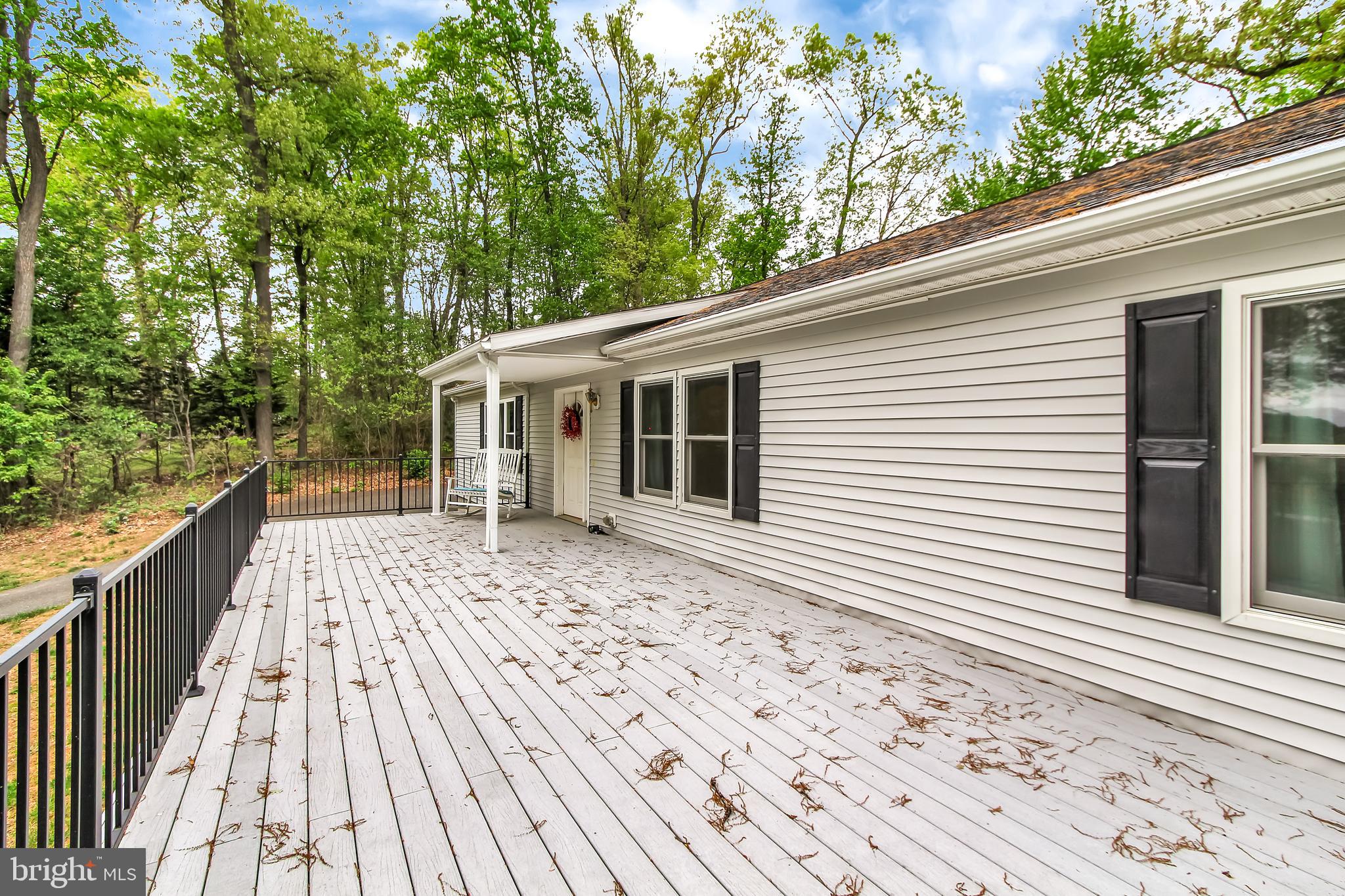 420 Miller Road Delta, PA 17314 - Photo 5 of 37 Front Deck
