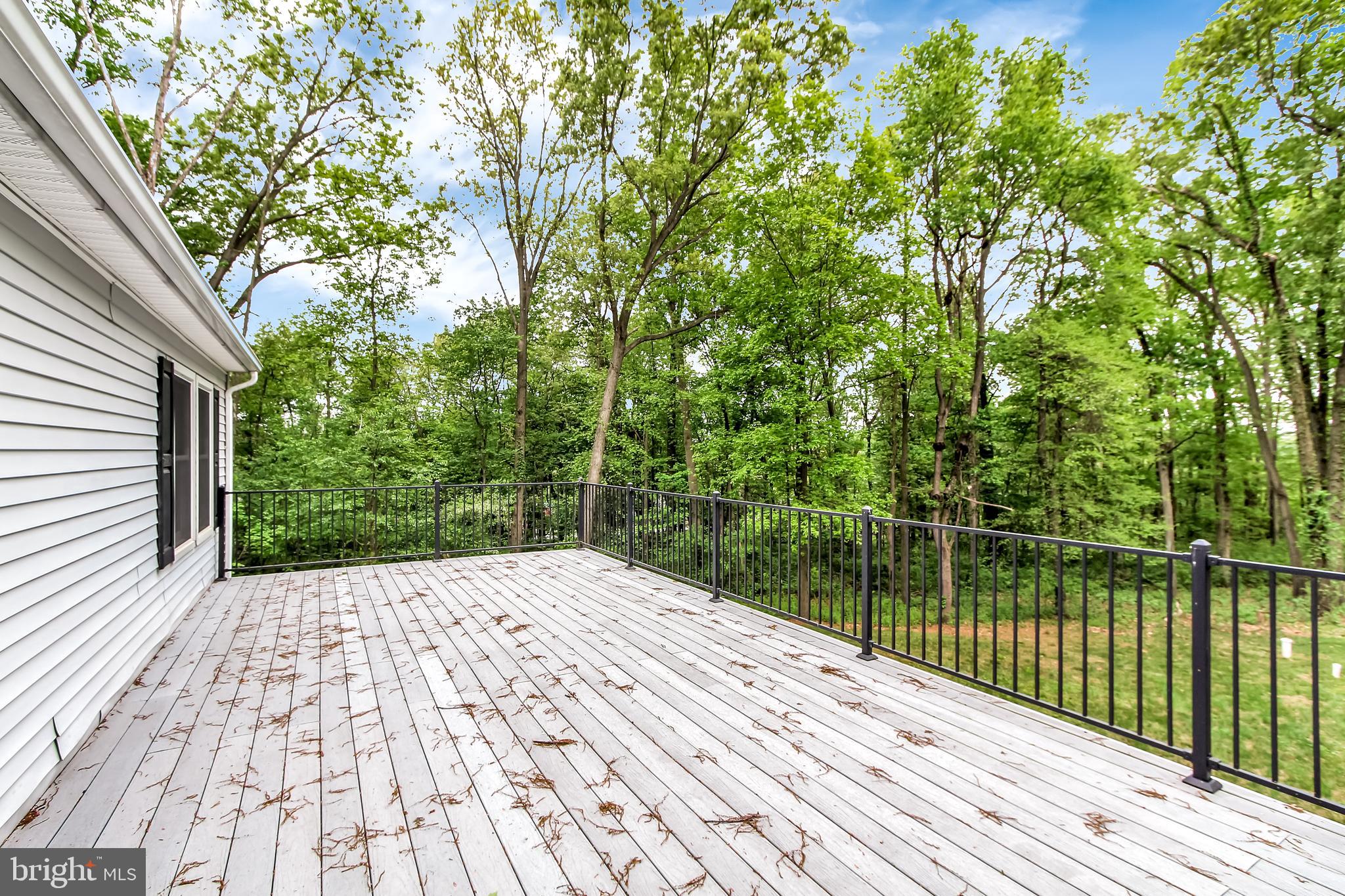 420 Miller Road Delta, PA 17314 - Photo 6 of 37 Front Deck
