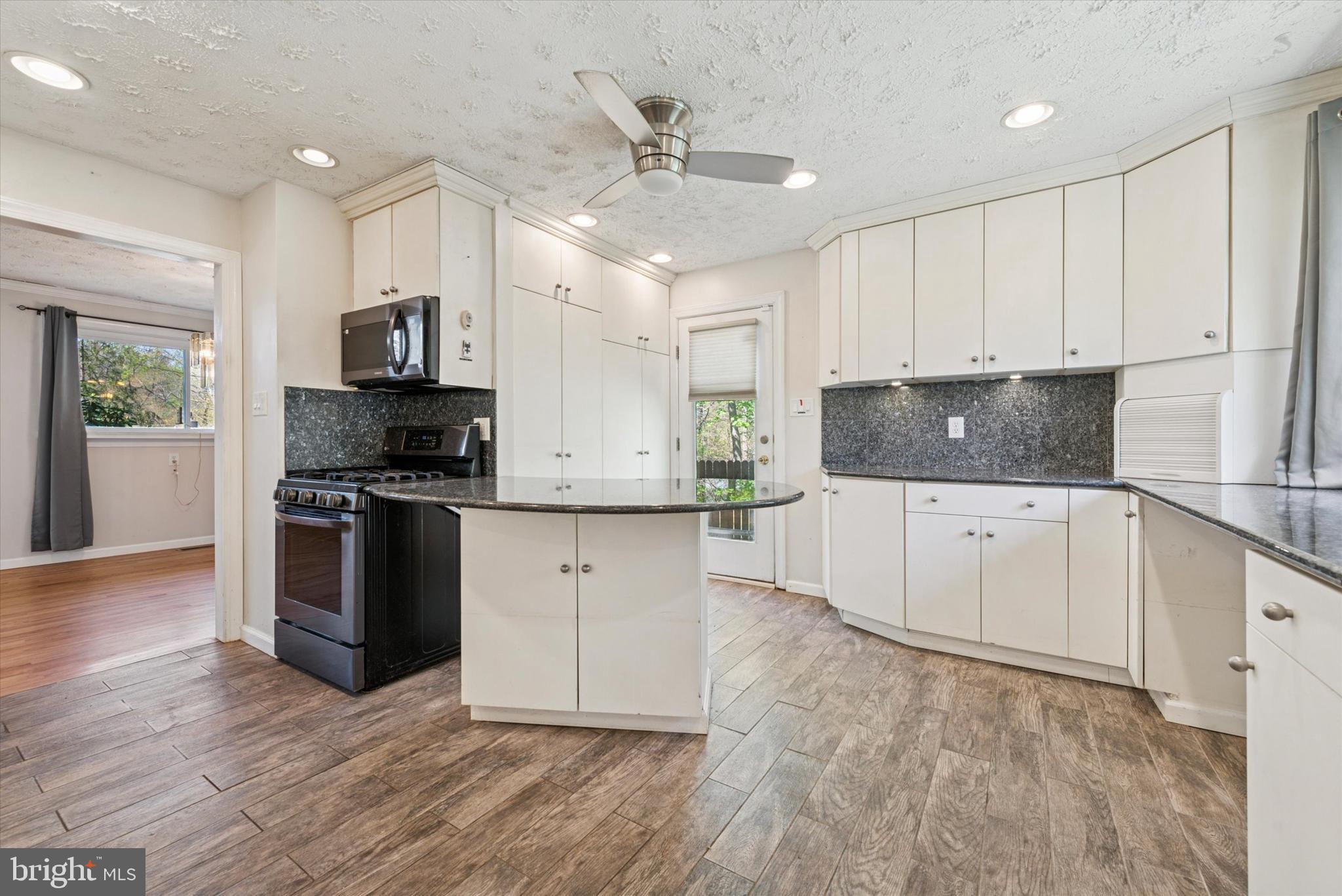 60 Andrien Road Glen Mills, PA 19342 - Photo 6 of 29 Kitchen