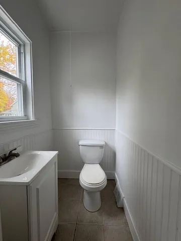 $2,800 | 279 Tremont Street, Unit 1, Newton, MA 02458