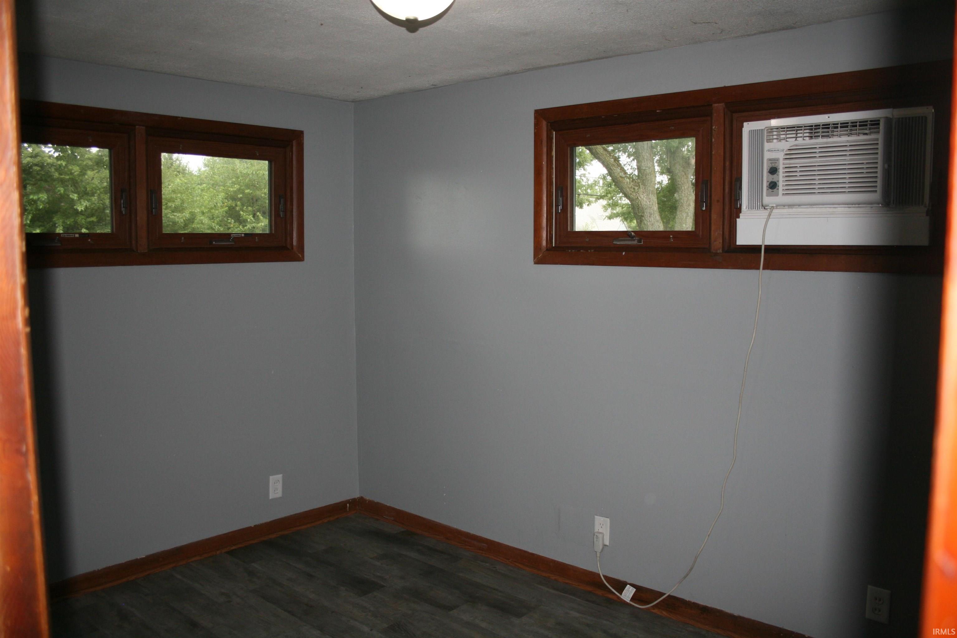1302 North Country Club Road Muncie, IN 47303 - Photo 17 of 29 Gallery Image 17