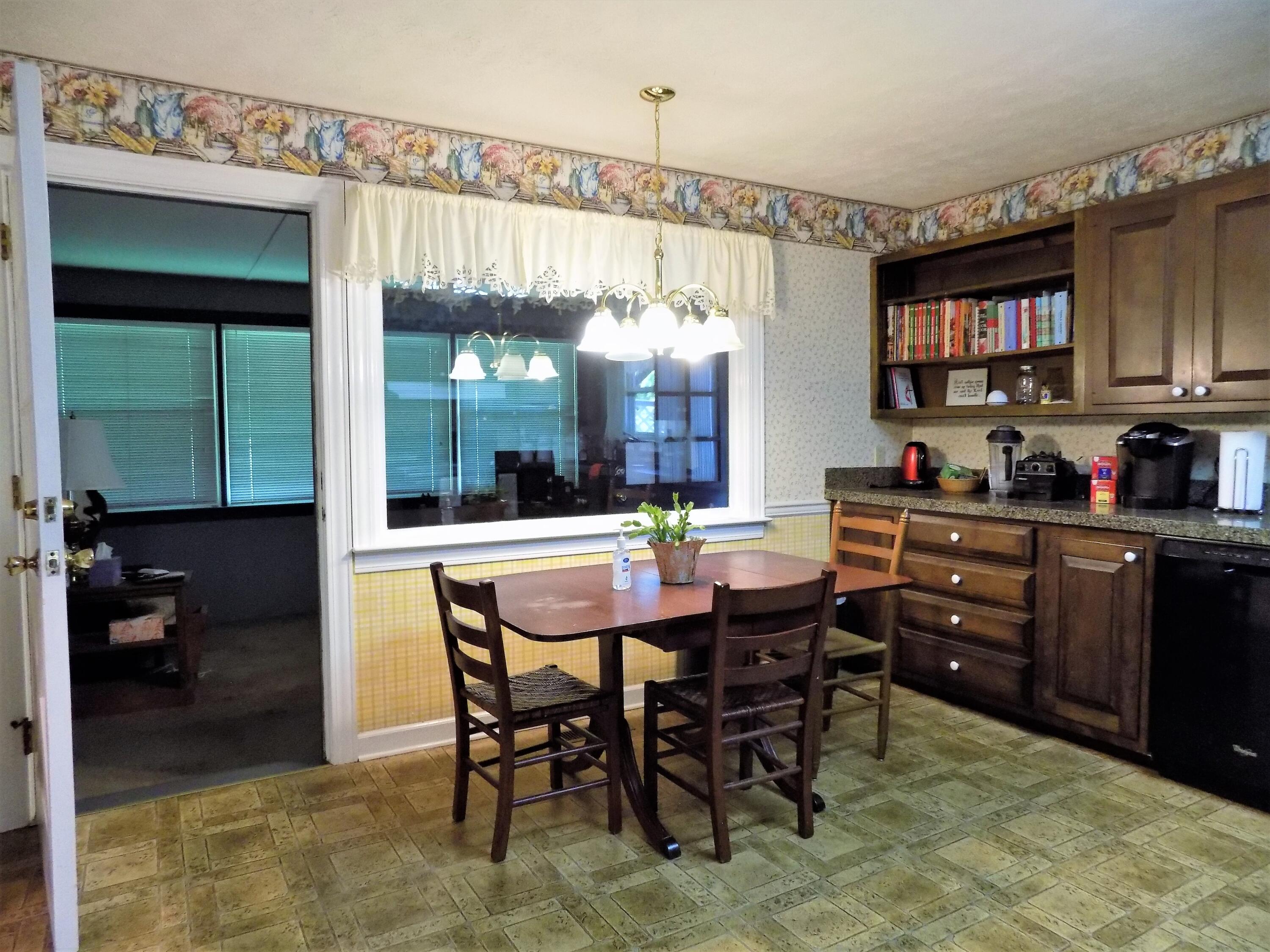 1637 Boatmans Ridge Road Morristown, TN 37814 - Photo 14 of 40 Kitchen