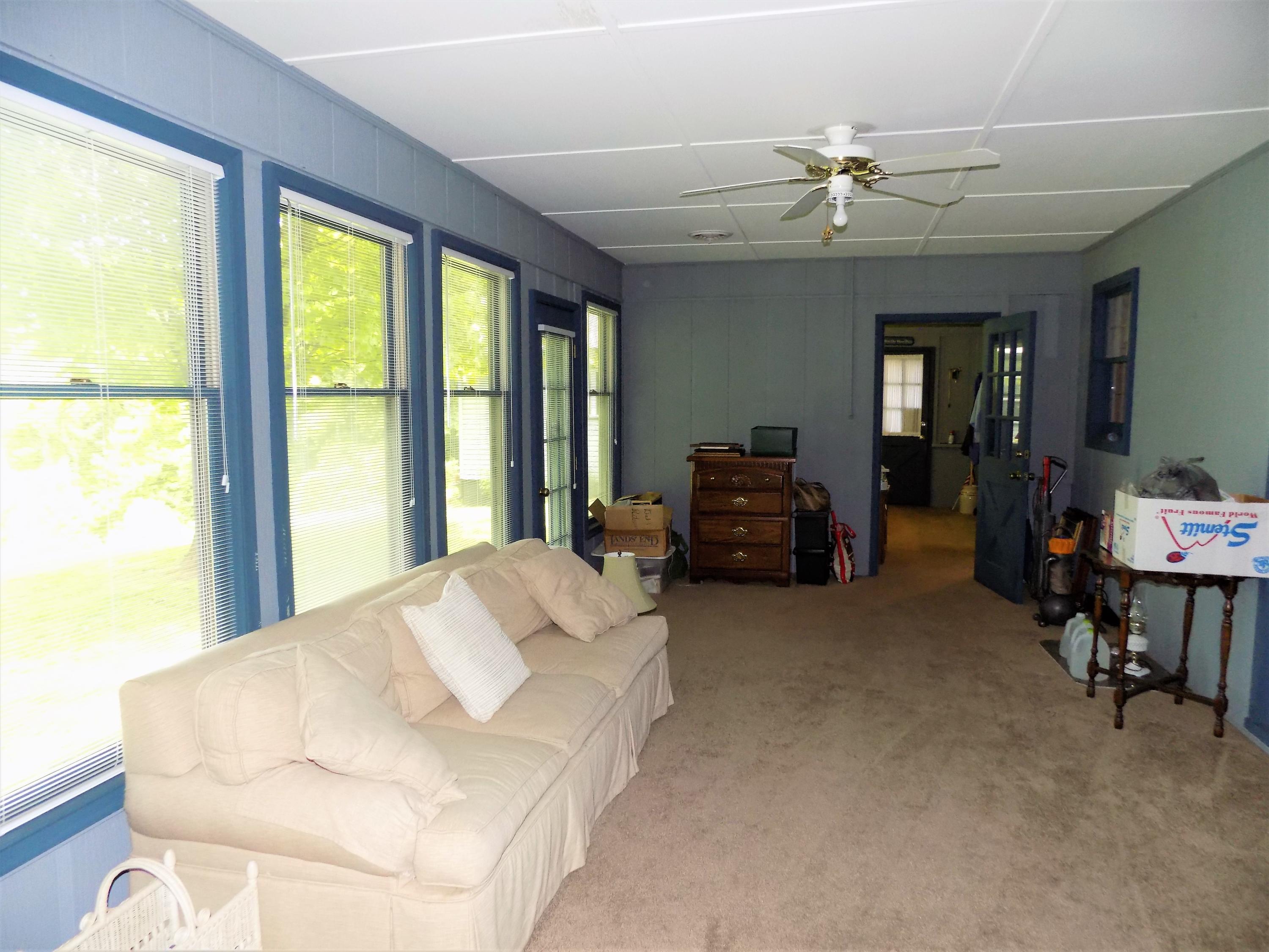 1637 Boatmans Ridge Road Morristown, TN 37814 - Photo 33 of 40 Huge Sunroom