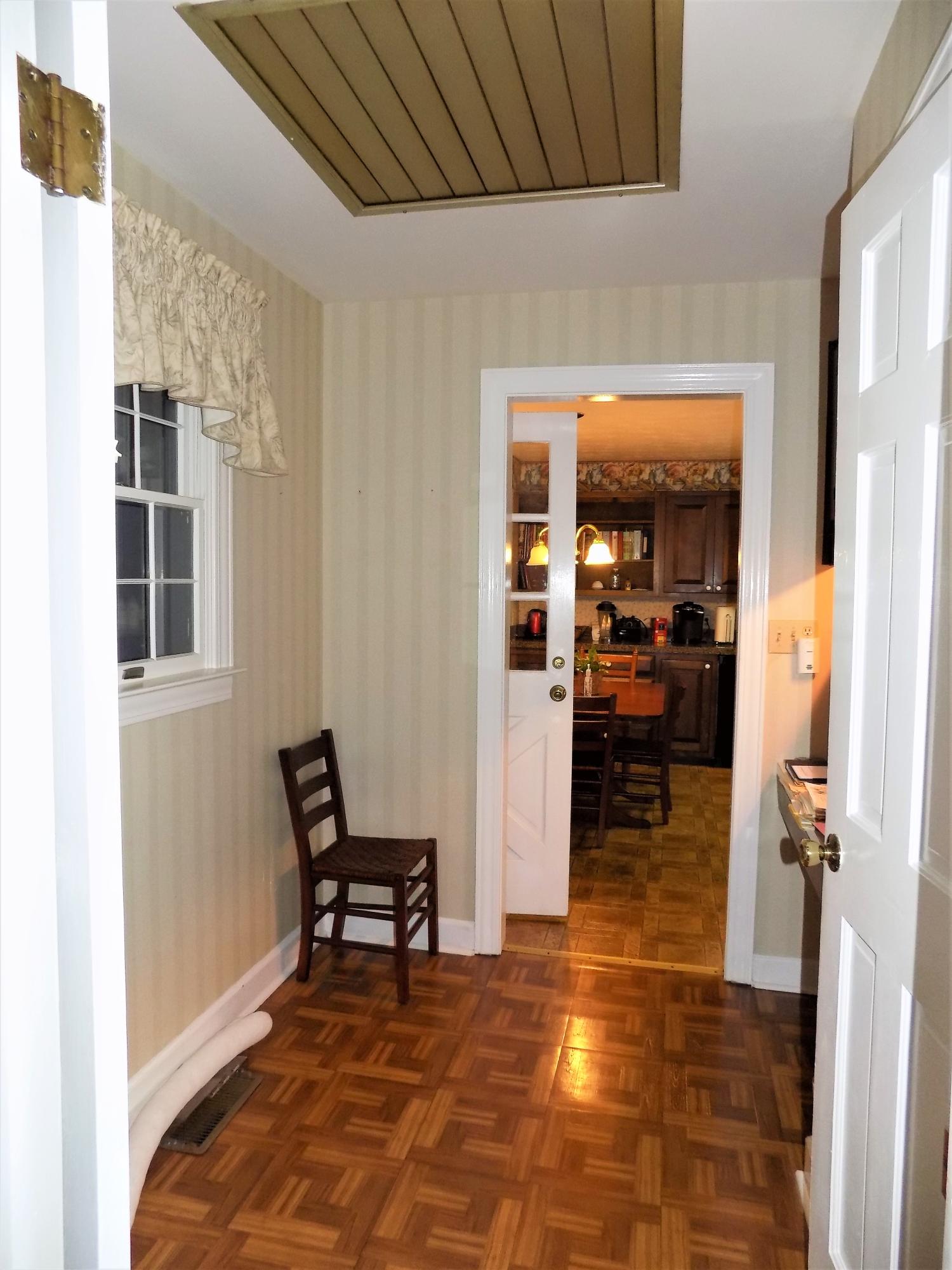 1637 Boatmans Ridge Road Morristown, TN 37814 - Photo 34 of 40 Passthrough Office