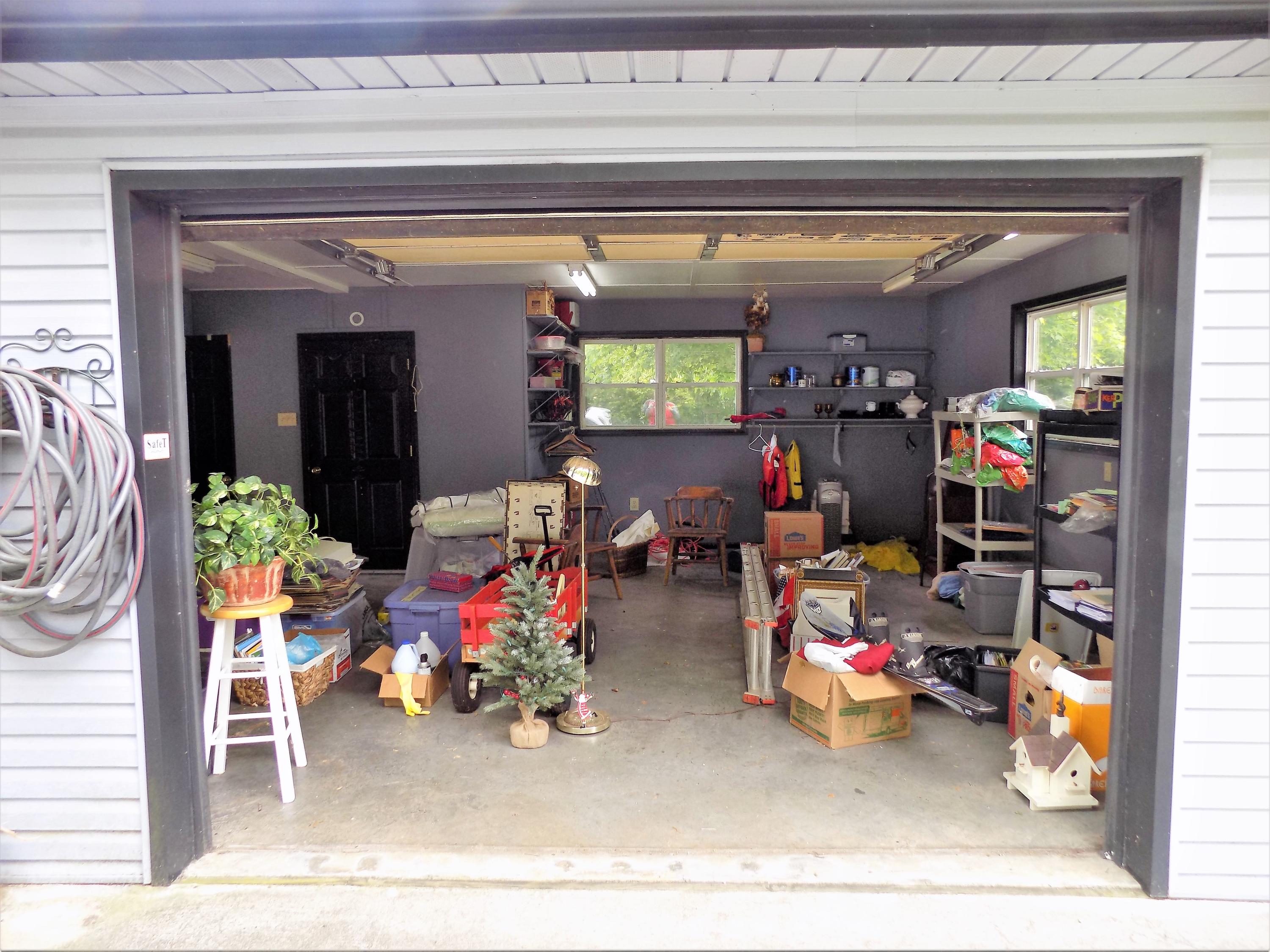 1637 Boatmans Ridge Road Morristown, TN 37814 - Photo 38 of 40 Side Garage