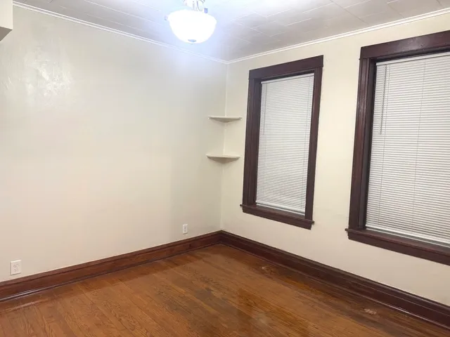 $1,500 | 2158 North Hamlin Avenue, Unit 1R, Chicago, IL 60647