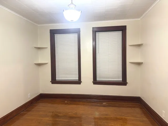 $1,500 | 2158 North Hamlin Avenue, Unit 1R, Chicago, IL 60647