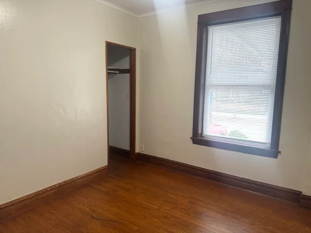 $1,500 | 2158 North Hamlin Avenue, Unit 1R, Chicago, IL 60647