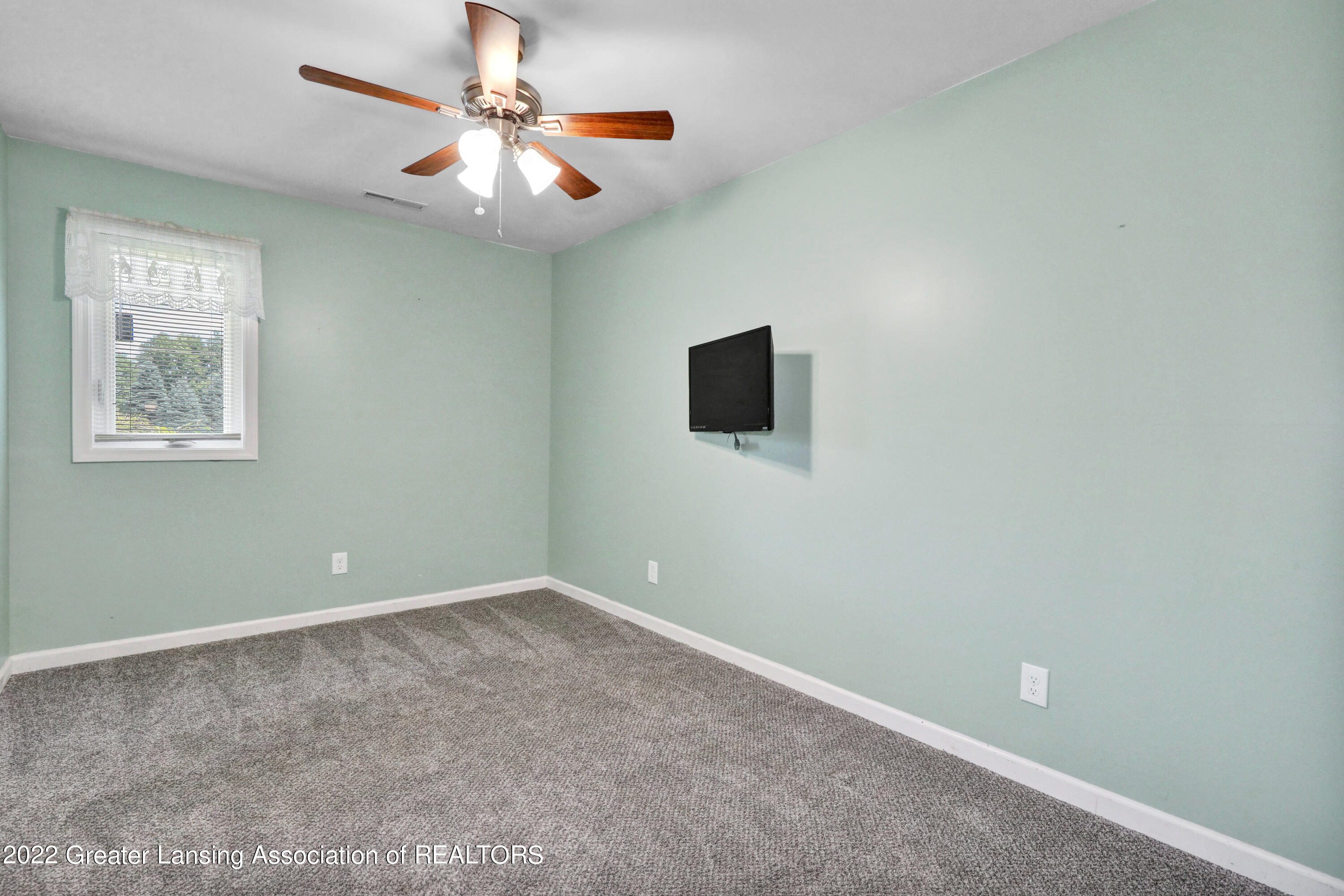 5829 Zimmer Road Williamston, MI 48895 - Photo 30 of 57 9I3A1008