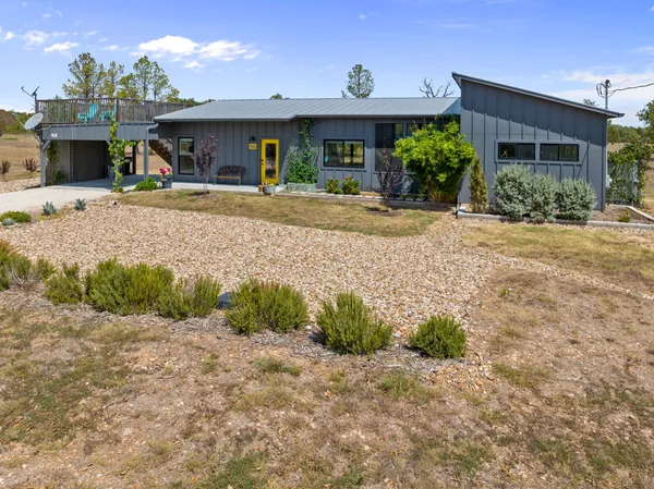 $333,000 | 359 Big Bow, Smithville, TX 78957