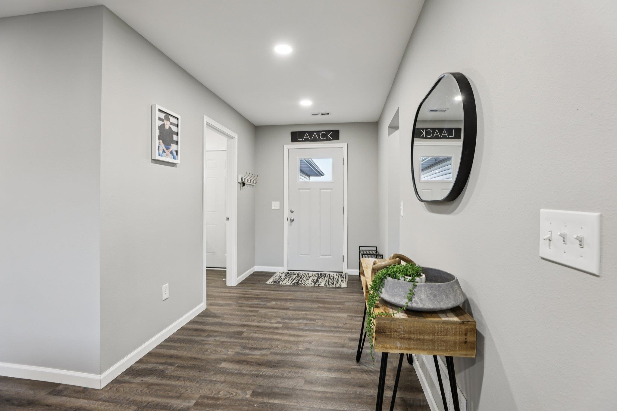 2464 Russell Court Reedsburg, WI 53959 - Photo 4 of 20