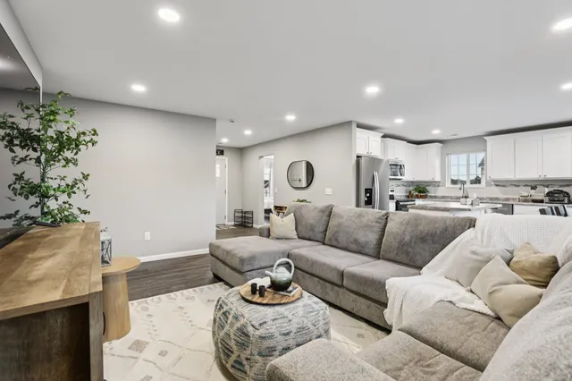 $262,000 | 2464 Russell Court, Reedsburg, WI 53959