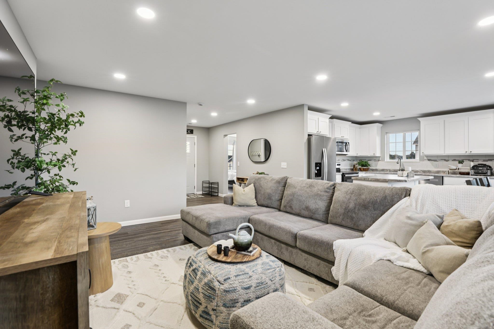 2464 Russell Court Reedsburg, WI 53959 - Photo 5 of 20