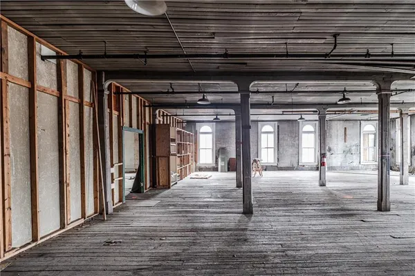 a view of an entryway of a house