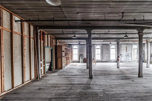 a view of an entryway of a house