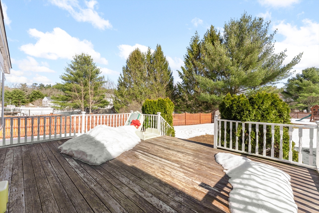 12 Meadow Road, Unit 12 Uxbridge, MA 01569 - Photo 27 of 32