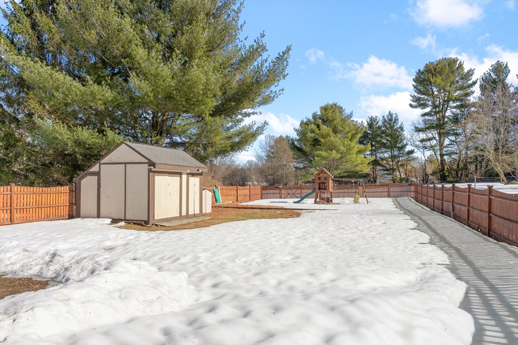 12 Meadow Road, Unit 12 Uxbridge, MA 01569 - Photo 30 of 32