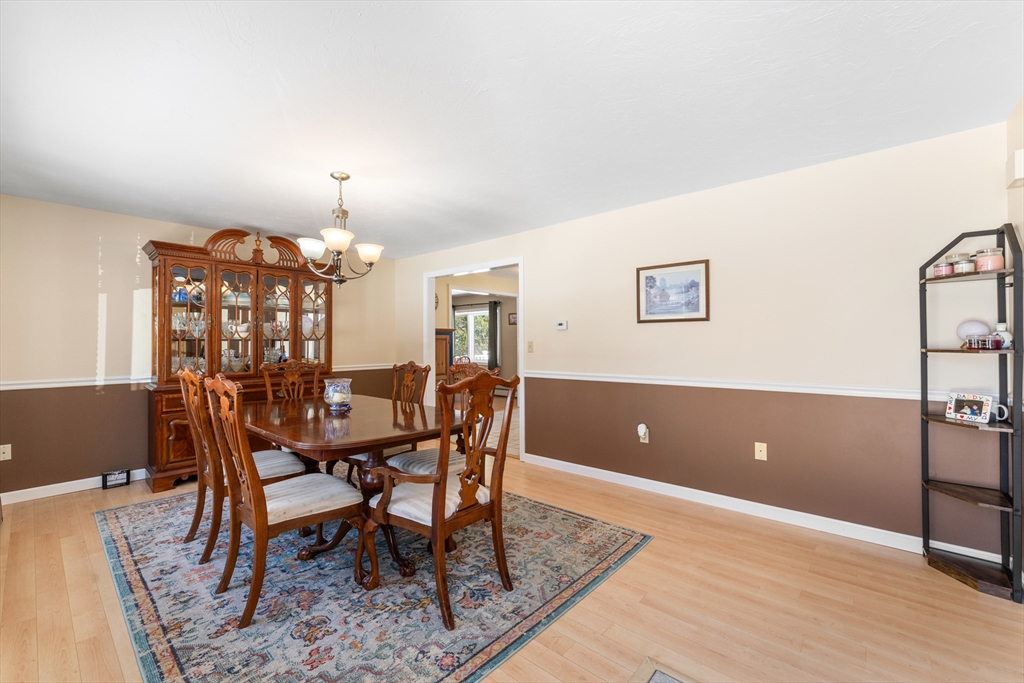 12 Meadow Road, Unit 12 Uxbridge, MA 01569 - Photo 5 of 32
