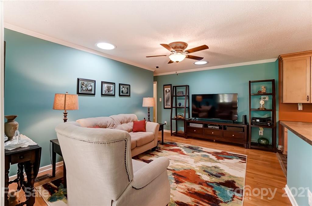 2579 Anderson Road South Catawba, SC 29704 - Photo 11 of 47 a living room with furniture and a flat screen tv