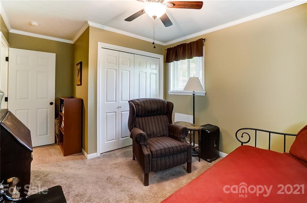 2579 Anderson Road South Catawba, SC 29704 - Photo 31 of 47 a living room with furniture and a flat screen tv
