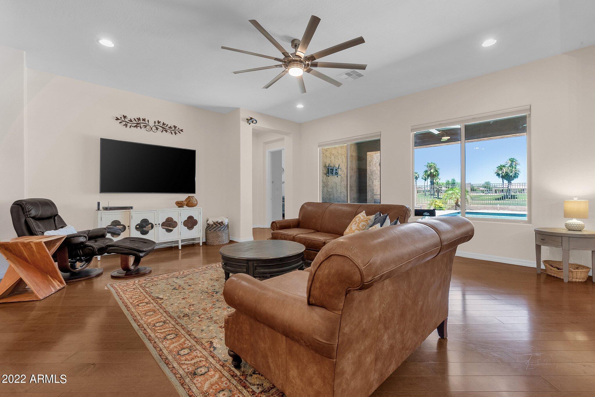 9-web-or-mls-14414-w-coronado-rd