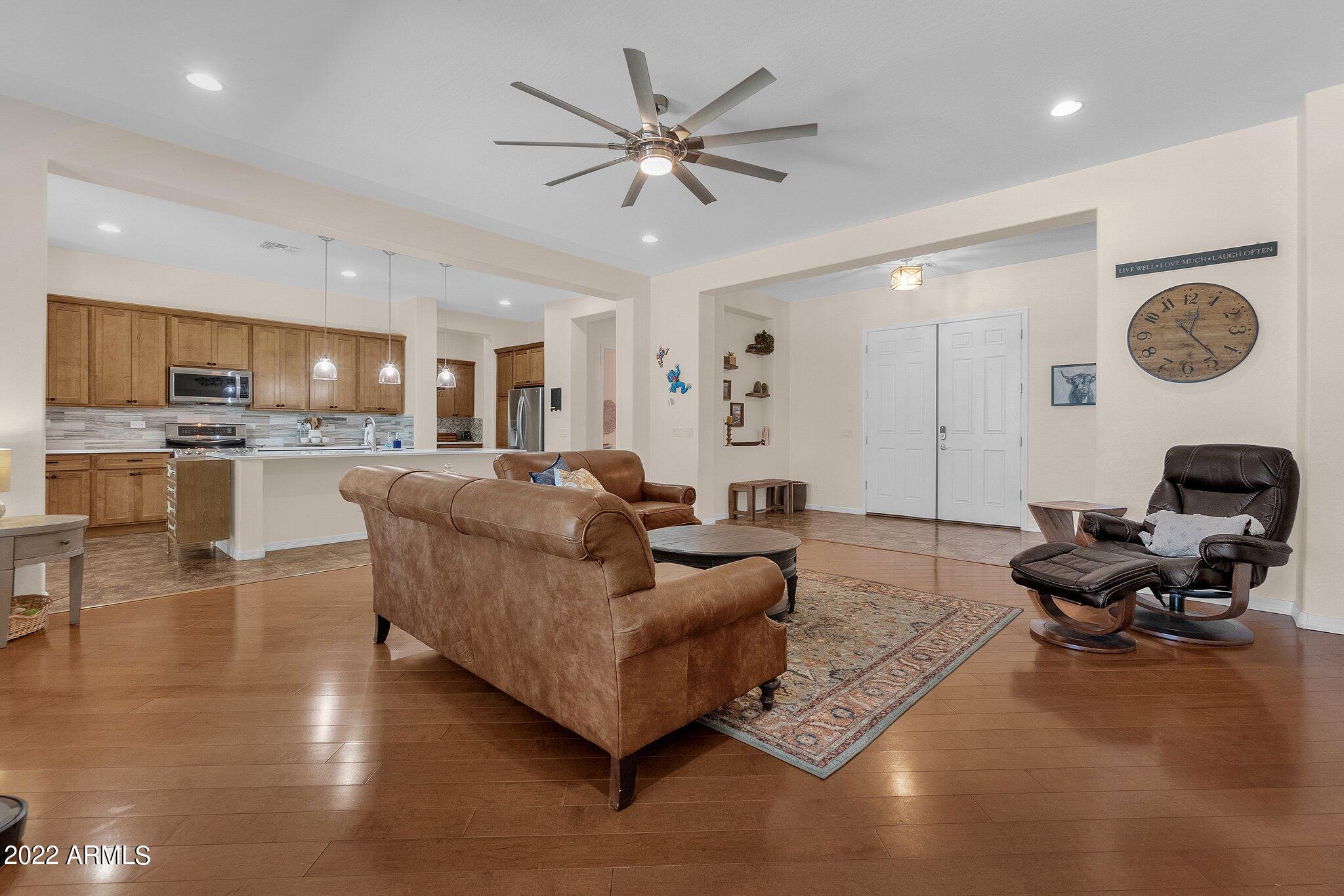 11-web-or-mls-14414-w-coronado-rd