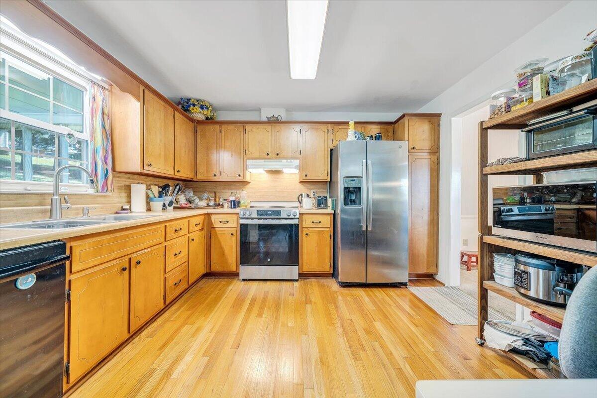 6737 Stonington Road Roanoke, VA 24019 - Photo 11 of 45 12-MIB03228