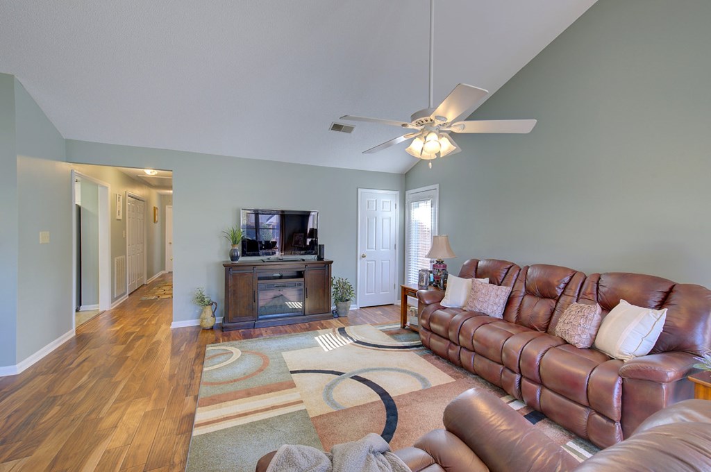 110 Timberwood Road Greenwood, SC 29646 - Photo 6 of 18 Gallery Image 6